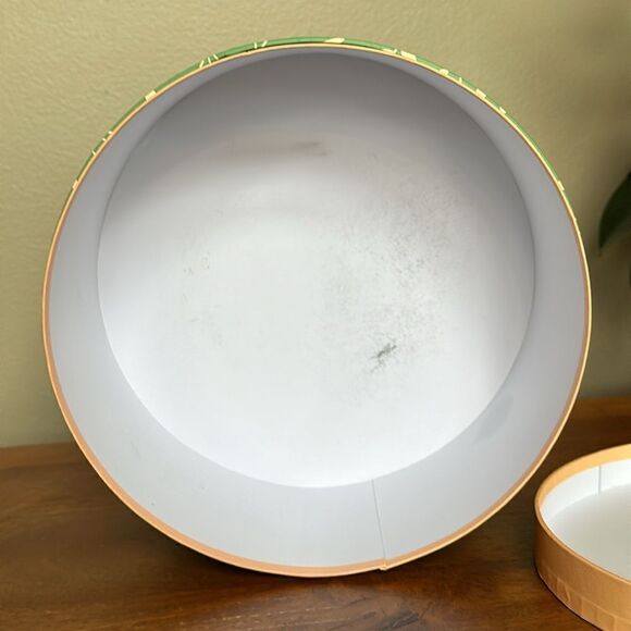 Harry & David Mother’s Day Hatbox! - Picture 5 of 7